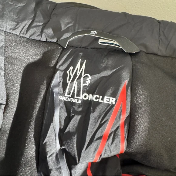 NWT Moncler Grenoble Chanavey down ski jacket size 3 - Picture 7 of 16
